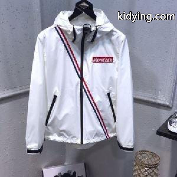 春夏にも楽しむすアイルに2色可選 モンクレール MONCLER オフィスコーデもシャレ見え フード付きコート_モンクレール MONCLER_ブランド コピー 激安(日本最大級)-1