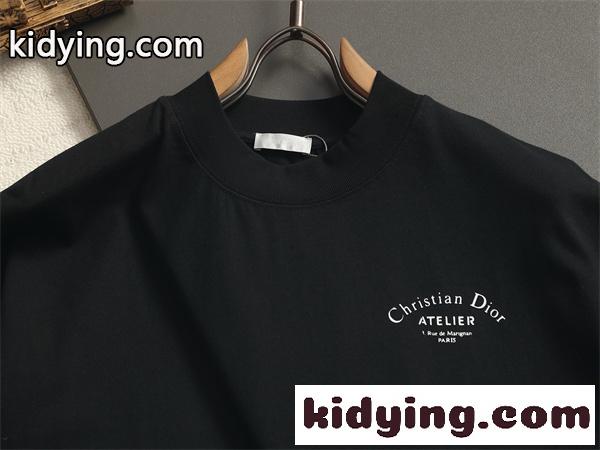 ミニロゴデザイン モノトーンスタイル シックコーデ DIOR ディオール コピー 半袖Tシャツ 清潔感のある印象-3
