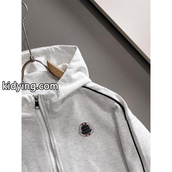 話題 ブラック パイピングデザイン 快適着心地 2025秋冬注目 モンクレール コピー Moncler セットアップ-3