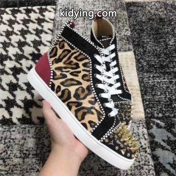 クリスチャンルブタン上品さがグッとアップ Christian Louboutin 軽やかなトレンドに合う ランニングシューズ_クリスチャンルブタン CHRISTIAN LOUBOUTIN_ブランド コピー 激安(日本最大級)-0