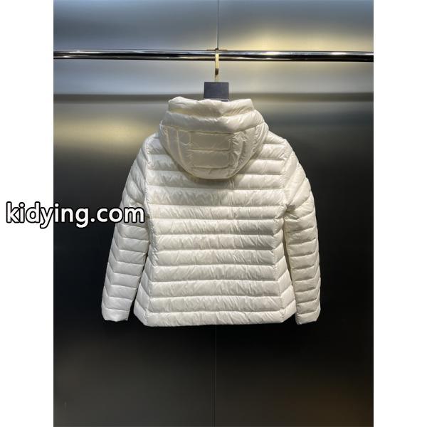 トレンド最前線 2026新作対応 MONCLER モンクレール コピー ライトダウン 着心地最高-1