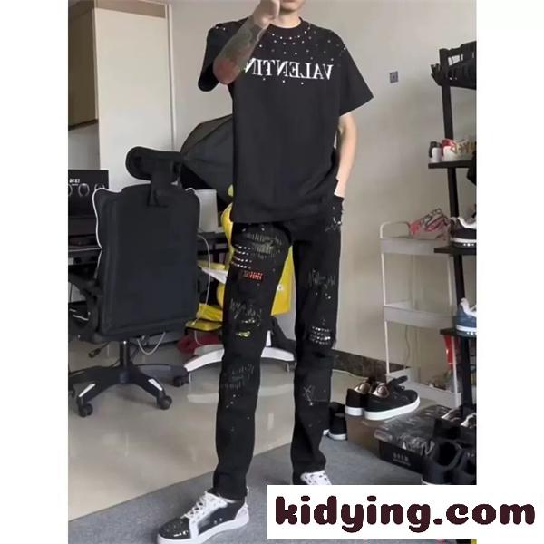 AMIRI 2026新作 ブラック デニムパンツ アミリ コピー ダメージ加工 ペイント風ディテール-6