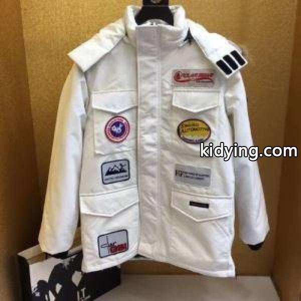 CANADA GOOSE 秋らしい装いにもぴったり カナダグース 2色可選 冬のお出かけの相棒にメンズ ダウンジャケット 秋冬コーデを鮮やかに彩る_カナダグース CANADA GOOSE_ブランド コピー 激安(日本最大級)-0