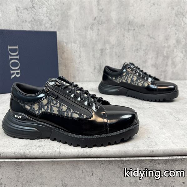 ディオールスニーカーコピー 大人コーデで活用  実用性の高さも魅力 DIOR 春夏らしくて軽やかにするブランド コピー 激安(日本最大級)-0