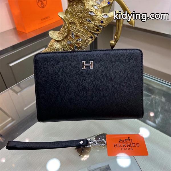 エルメス クラッチバッグコピー動きやすく楽チンなスタイル HERMES 防寒とおしゃれを両立させるコーデ ポーチ 冬コーデの名脇役_ブランド コピー 激安(日本最大級)-0