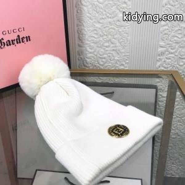 高級感演出 フェンディ FENDI 精巧な逸品 ニット帽/ニットキャップ 優等品 4色可選 上質なデザイン_フェンディ FENDI_ブランド コピー 激安(日本最大級)-1