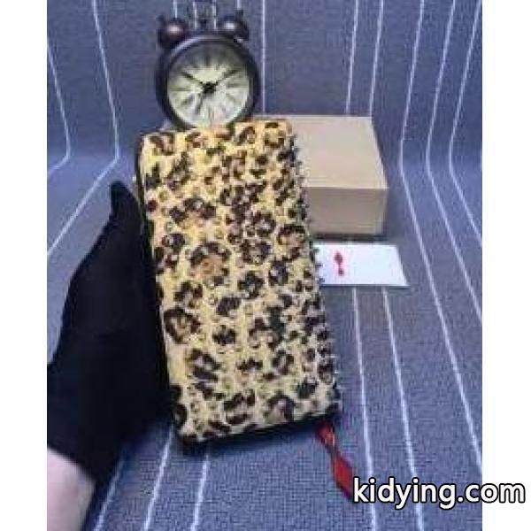 女らしいルブタン財布レディースラウンドファスナースパイクスウォレットCHRISTIAN LOUBOUTINカモフラージュ柄-0
