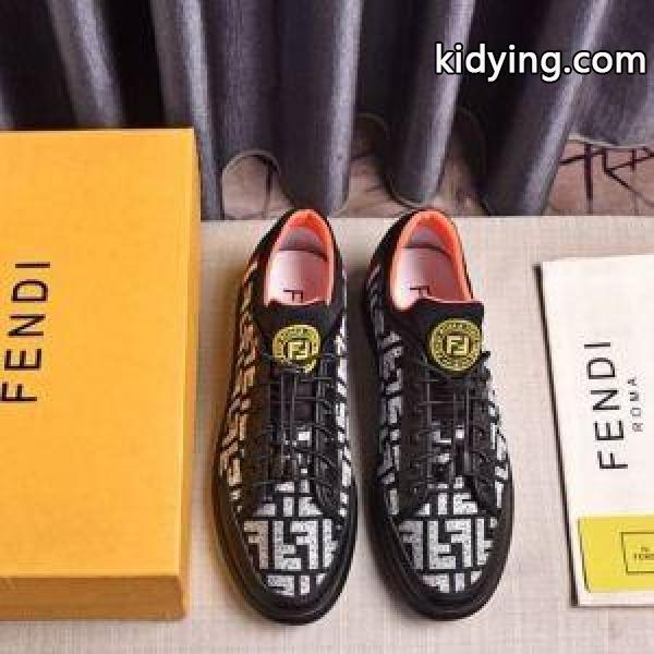 数量限定定番人気履き心地感良いフィット感男性用通勤通学ブラックブラウンFENDIフェンディ スニーカー 激安-0