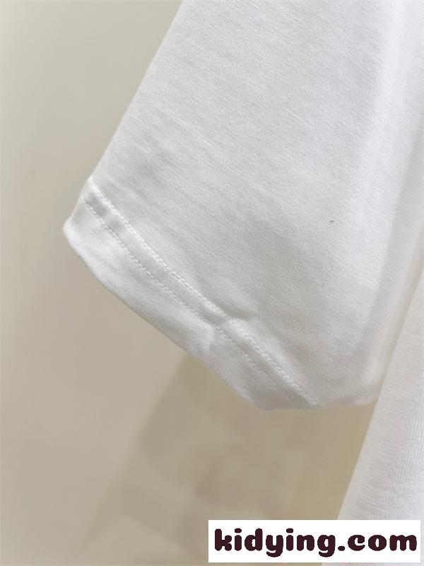 新着 ホワイト ロゴプリント CELINE セリーヌ コピー シンプル 軽やか 半袖Tシャツ-5