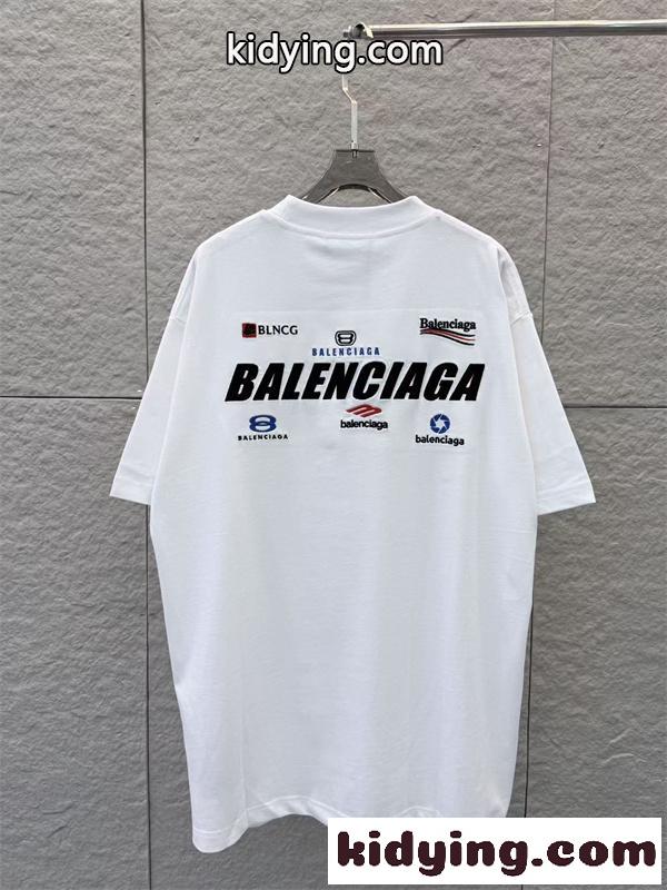 ホワイト グラフィックTシャツ BALENCIAGA バレンシアガ コピー 胸元カラーロゴ 背面ビッグレタリング 半袖 ワイドフィット-4