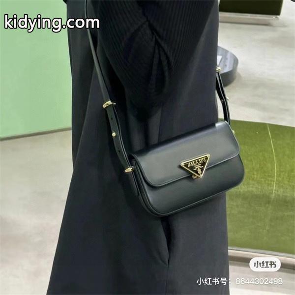 今年春夏ファション流行り プラダ PRADA 斜め掛けバッグ 春夏も引き続きトレンド_プラダ レディースバッグ__スーパーコピーブランド激安通販 専門店-0