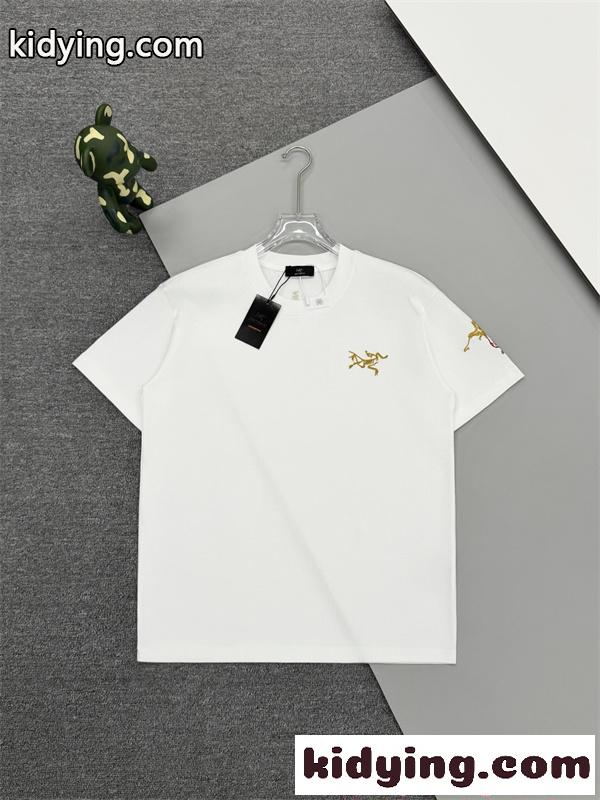 アークテリクス スーパーコピー ブラック刺繍 半袖Tシャツ ARCTERYX 高級感アクセント ミニマル洗練 軽量快適-2