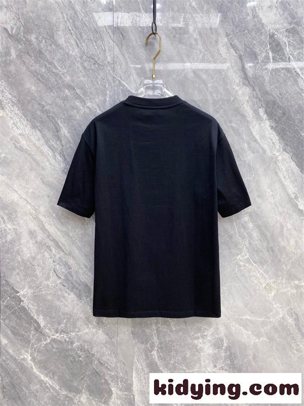 グラフィックロゴ 3D風プリント コーデ映え 好印象スタイル MONCLER モンクレール コピー 半袖Tシャツ-2