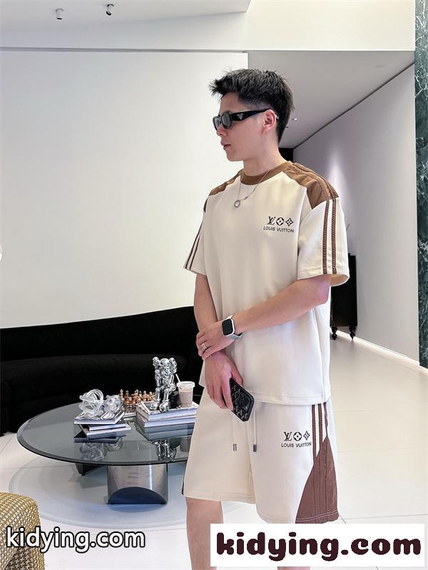 最高品質☆☆ルイヴィトンセットアップコピーLOUIS VUITTON 2026春夏希少新作使い勝手-1