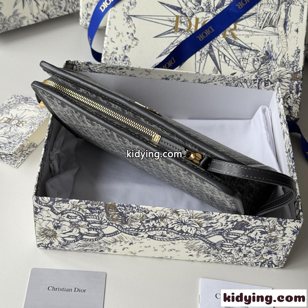 ディオール コピー バッグ クロスボディバッグ グレー ゴールドロゴ ジップ仕様 洗練デザイン DIOR-3