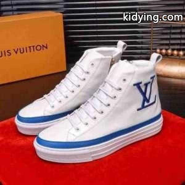 最新秋冬トレント ルイ ヴィトン LOUIS VUITTON 2019年秋冬最新のトレンド ハイトップシューズ この秋トレンドに合わせる着こなし_ルイ ヴィトン LOUIS VUITTON_ブランド コピー 激安(日本最大級)-0