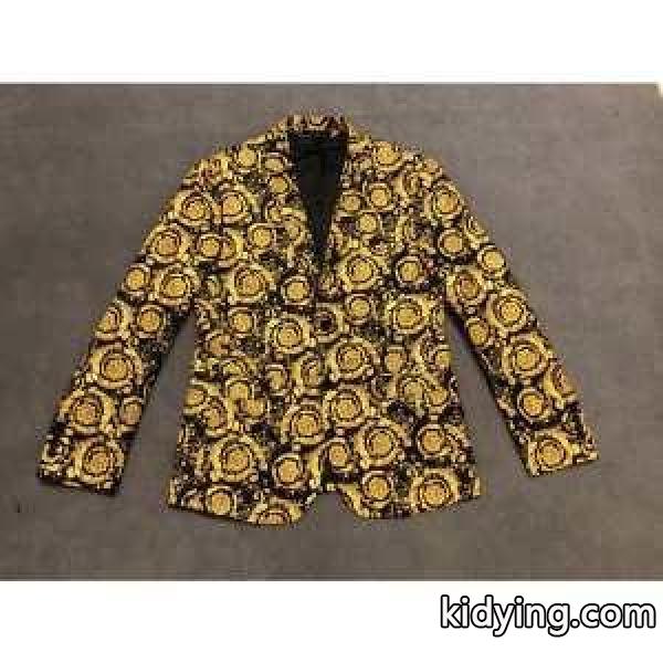おしゃれさんにとても人気新作 オシャレな秋冬コーデスタイル VERSACE スーツ_ヴェルサーチ VERSACE_ブランド コピー 激安(日本最大級)-0