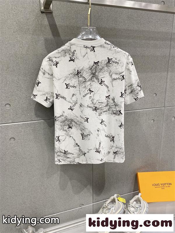LOUIS VUITTON 2026ss☆☆ルイヴィトン上下着コピー 吸湿速乾 半袖スポーツTシャツ&ショーツ セット ランニング-3