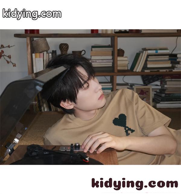 今季注目 AMI PARIS アミ パリス コピー 半袖Tシャツ シンプルスタイル デイリーコーデ-6