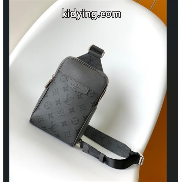 カジュアルスタイルに M30741 黑色M30833シルバー色OUTDOOR Taigaramaルイヴィトンコピー通販LOUIS VUITTONボディバッグカジュアルメンズ斜め掛けバッグ-0