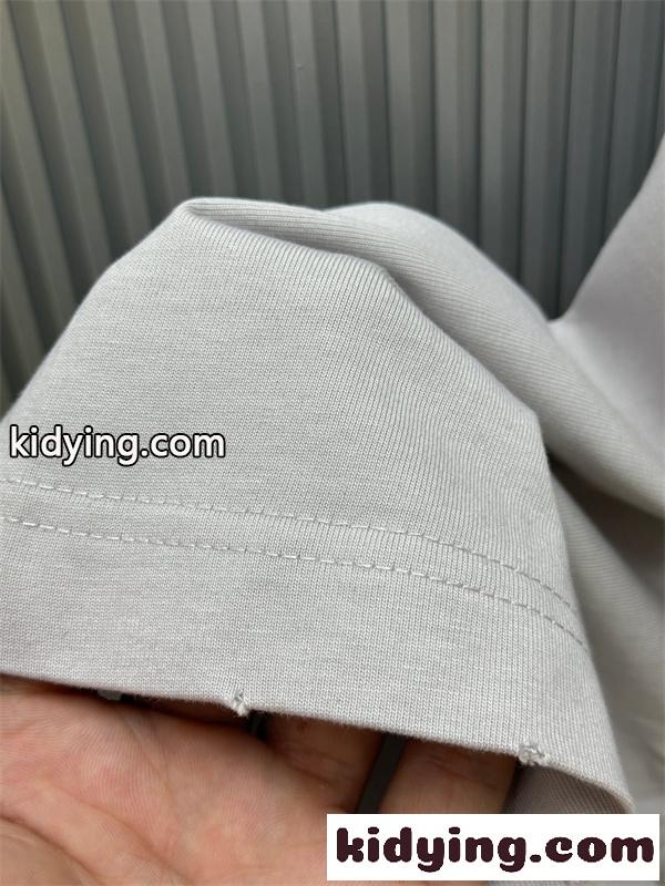 ワンポイントロゴ ニュートラルカラー リラックススタイル MAISON MARGIELA メゾンマルジェラ コピー コットンTシャツ 日常コーデ-9