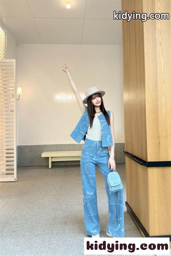 ランキング急上昇 上質エレガントスタイル CHANEL シャネル コピー ワンピース セレブ風コーデ 人気アイテム-4