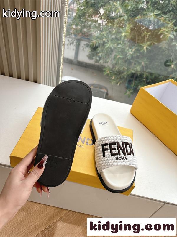 FENDI フェンディ サンダル コピー新作 春夏で話題沸騰中の限定新品  カジュアル 品質保証-4