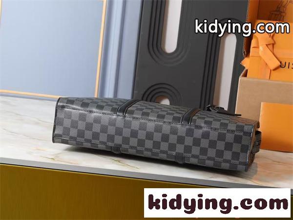 モダン ハンドバッグ メンズビジネス用 ルイヴィトン コピー 大容量 収納力抜群 上品仕上げ LOUIS VUITTON-3