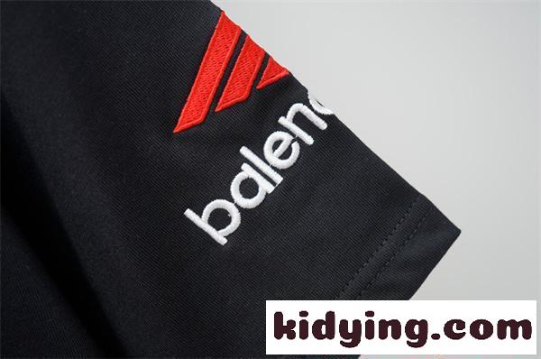 注目アイテム 半袖Tシャツ 軽量生地 ストリート 夏トップス BALENCIAGA バレンシアガ コピー-6