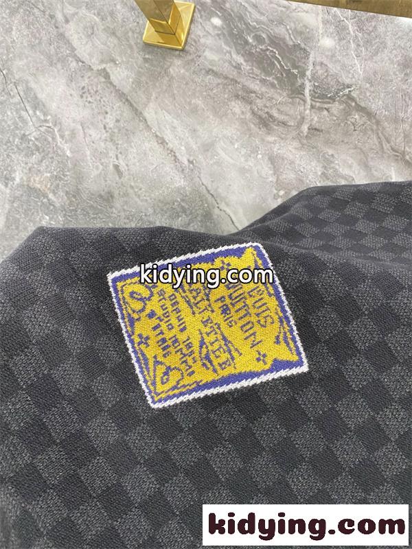 ブラック 半袖ニットTシャツ Louis Vuitton ダミエ調総柄 ルイヴィトン コピー マルチパッチ刺繍 クルーネック ロゴデザイン-5