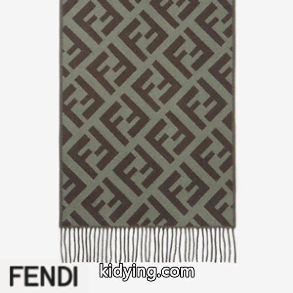 人気商品新色登場! FENDI フェンディマフラーコピー 緑のFF定番 タッセルチャーム 高級感漂う大人の上品-0