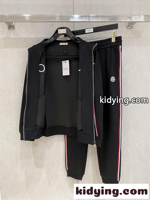 大好評 MONCLER モンクレール スーパーコピー メンズ セットアップ 上下セット トレーニングウェア-1