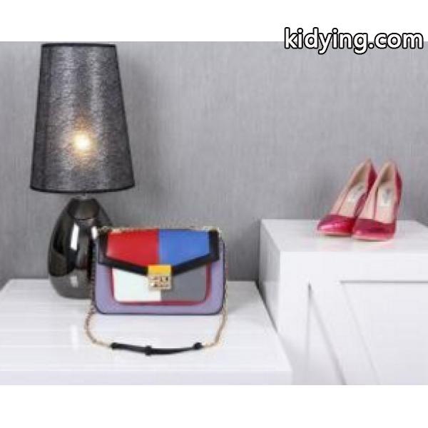 可愛い FENDI フェンデイ レディース ショルダーバッグ チェーンストラップ-0