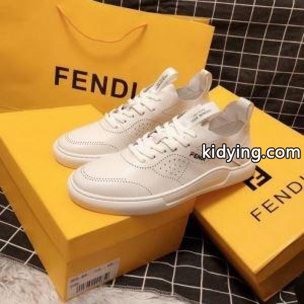 この夏最高に人気ブランド フェンディ FENDI カジュアルシューズ 2019春新色コスメ人気ブランド_フェンディ FENDI_ブランド コピー 激安(日本最大級)-0