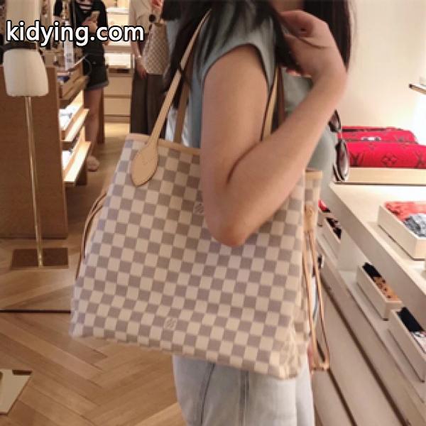 LOUIS VUITTON ルイ ヴィトン 通販 トートバッグ 美しい気質を示す 今年トレンド感を楽しめ新作-0