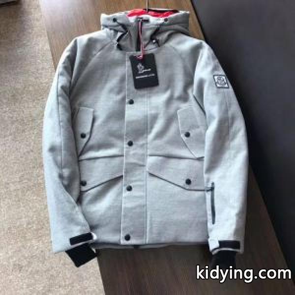 限定的新作入荷 MONCLER モンクレール ダウンジャケット 最安値激しい争奪戦 値段が安く　入手困難_男性用ダウンジャケット_モンクレール特集_スーパーコピーブランド激安通販 専門店-0