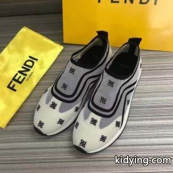 フェンディほっこりと温かみのある雰囲気に 3色可選 FENDI 程よい抜け感を演出 ランニングシューズ 冬で可愛くて楽チンな人気アイテム_フェンディ FENDI_ブランド コピー 激安(日本最大級)-2