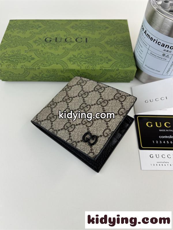 GUCCI グッチ スーパーコピー 話題沸騰 洗練モノグラム 二つ折り財布 メンズ コンパクト-2