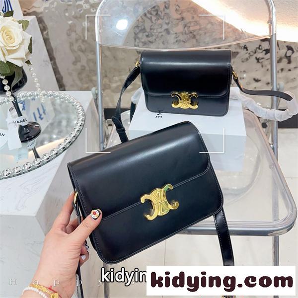数量限定 高級感溢れる CELINE セリーヌ コピー ショルダーバッグ レディースお洒落-0