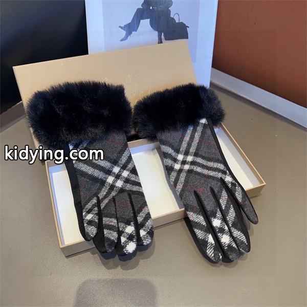 Burberry バーバリー コピー 激安 レディース グローブ チェック柄 ファー付き ウール 保温 冬 新作 エレガントデザイン-4
