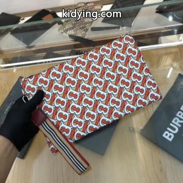 ポーチ   バーバリー限定アイテムが登場  BURBERRY 通勤通学どちらでも使え_バーバリー メンズバッグ_バッグ メンズ_スーパーコピーブランド激安通販 専門店-0