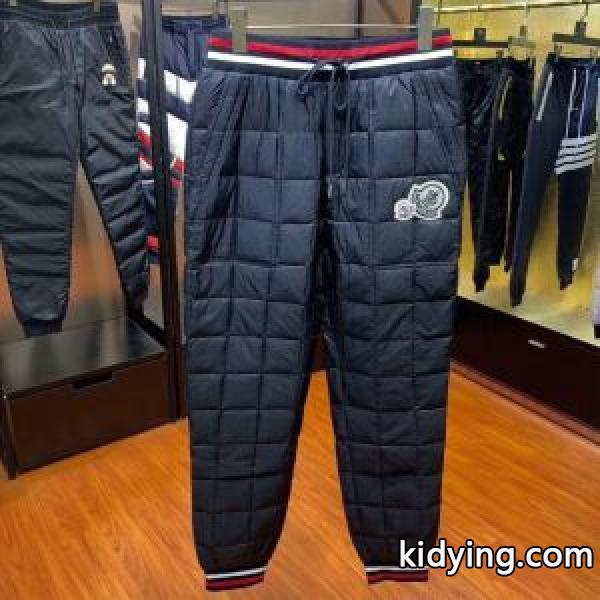 MONCLER モンクレール デニムパンツ お洒落で人気アイテム 海外限定評価いい_ブランド ジーンズ_メンズファッション_スーパーコピーブランド激安通販 専門店-0