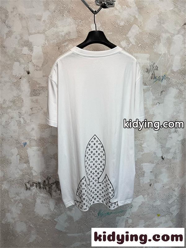 ホワイト 半袖Tシャツ Chrome Hearts クロムハーツ コピー 胸ポケットロゴ 裾グラフィック クルーネック ゆったりシルエット-1