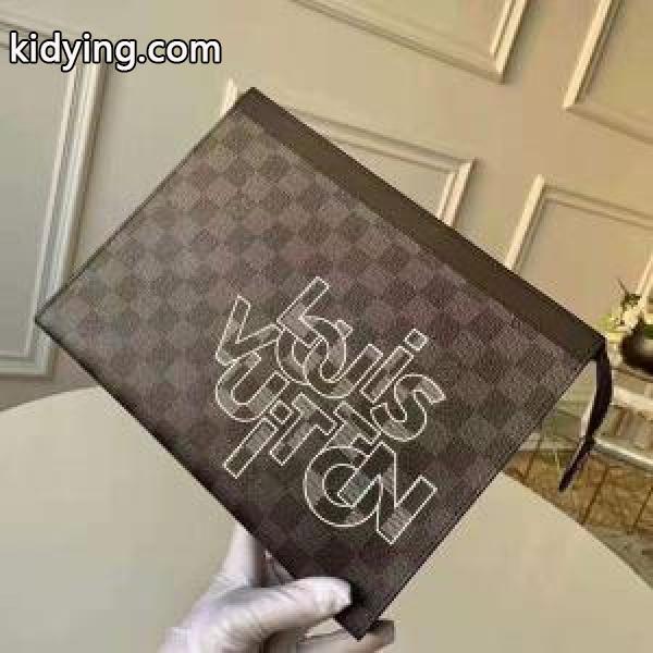 ポーチ 秋冬ファッションに合わせたい ルイ ヴィトン 日々のスタイリングの幅をもっと広げる LOUIS VUITTON 上品な秋冬コーデに仕上げる_ルイ ヴィトン LOUIS VUITTON_ブランド コピー 激安(日本最大級)-0