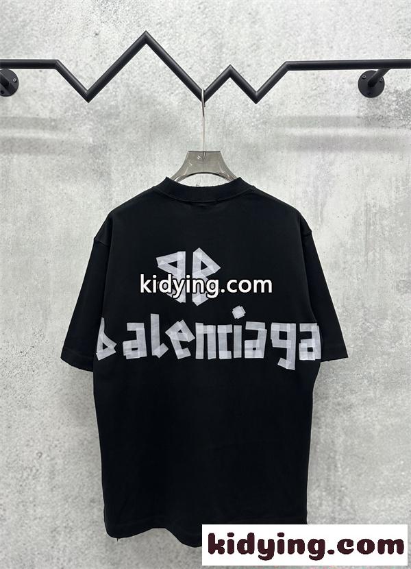 バレンシアガ コピー ビッグロゴ Tシャツ 半袖 ワイドシルエット ブラック ホワイト 前後デザイン 分割文字 Balenciaga系 ラフ感-1