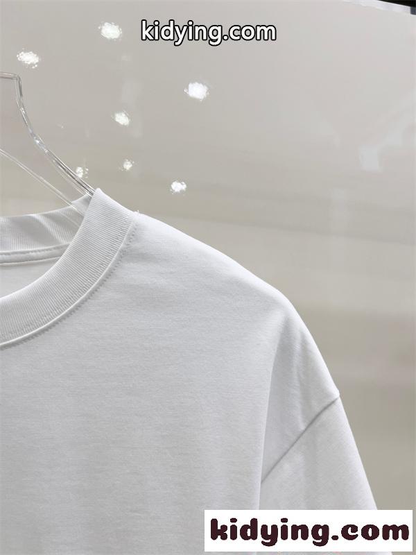 新着 ホワイト ロゴプリント CELINE セリーヌ コピー シンプル 軽やか 半袖Tシャツ-6