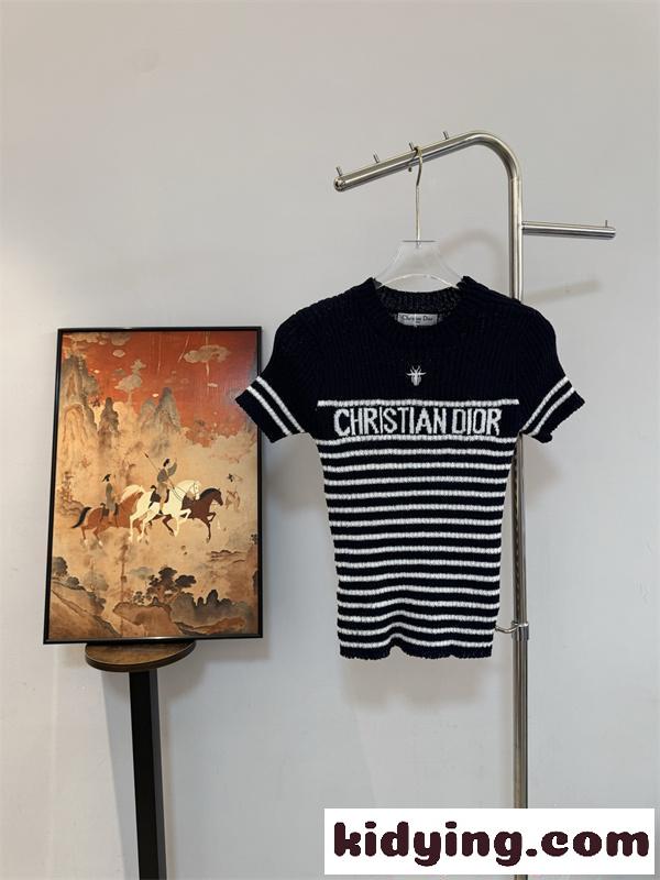 Dior ディオール コピー Ｔシャツ 半袖 ボーダーニット レディース ロゴ入り 春夏 カジュアル 高級感 上質-4