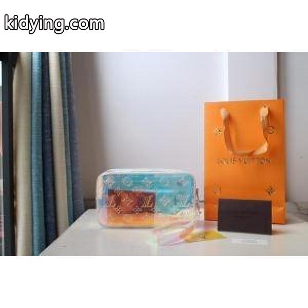 2019年秋冬最新のトレンド 冬で可愛くて楽チンな人気アイテム ルイ ヴィトン LOUIS VUITTON 斜め掛けバッグ_ルイ ヴィトン LOUIS VUITTON_ブランド コピー 激安(日本最大級)-0
