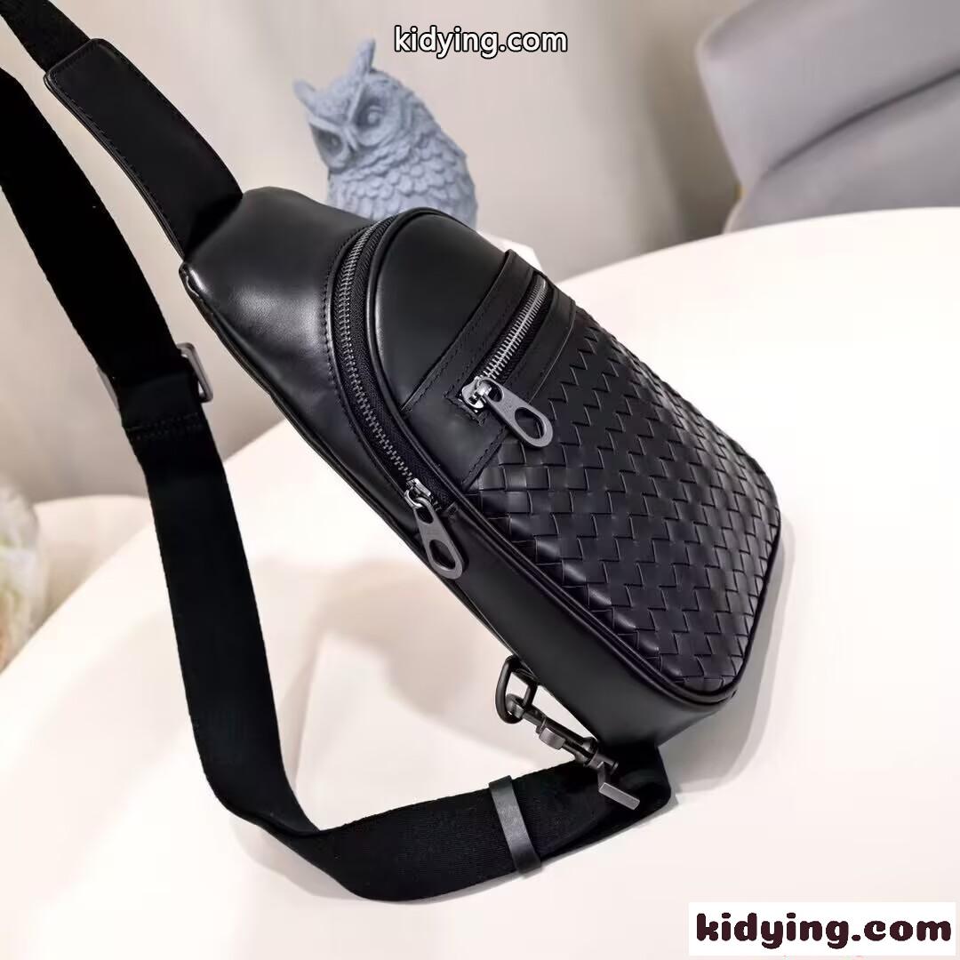 ボディバッグ メンズ 斜め掛け BOTTEGA VENETA 軽量レザー調 多収納 カジュアルストリート ボッテガヴェネタ スーパーコピー-0