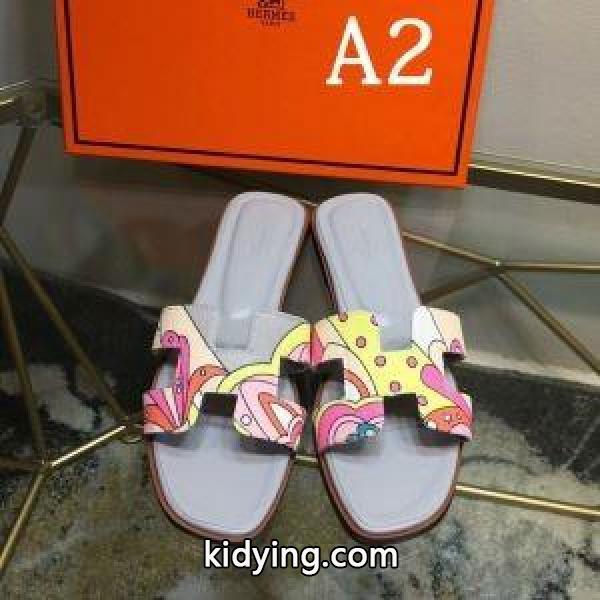 2019年SSトレンド新品登場 カジュアルもある絶妙な雰囲気 エルメス HERMES スリッパ 4色可選_エルメス HERMES_ブランド コピー 激安(日本最大級)-1